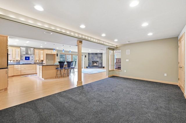 1619 Tallgrass CIRCLE, Waukesha, WI 53188