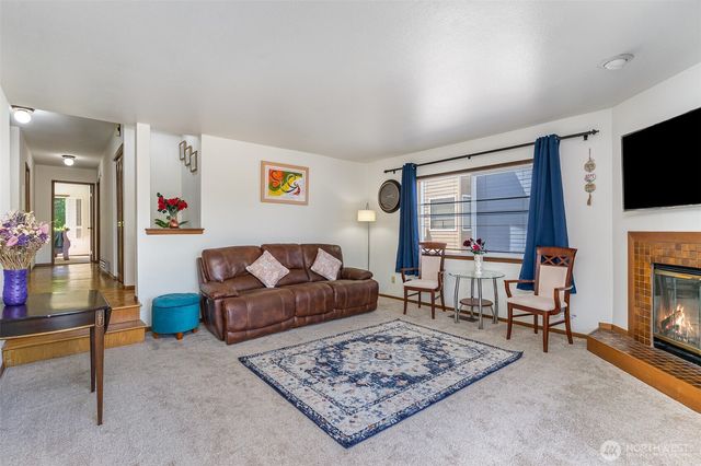 17440 NE 38th Street #A201, Redmond, WA 98052
