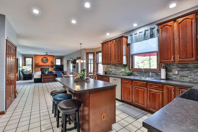 4628 Boomer Road, Green Twp, OH 45247