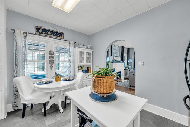 1319 John St, Winfield, KS 67156