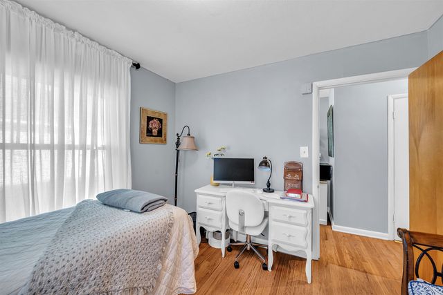 1319 John St, Winfield, KS 67156