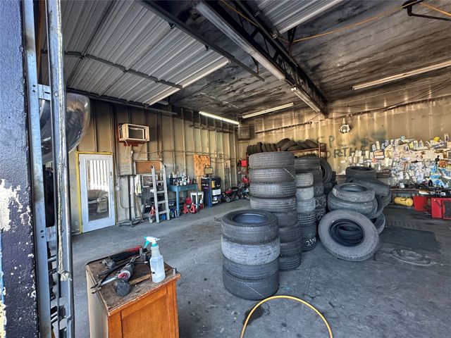 2320 E Berry Street, Fort Worth, TX 76119