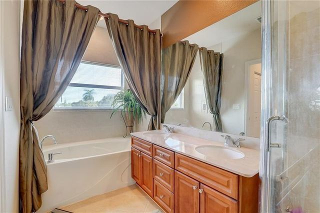 425 NE 1st Street, Pompano Beach, FL 33060