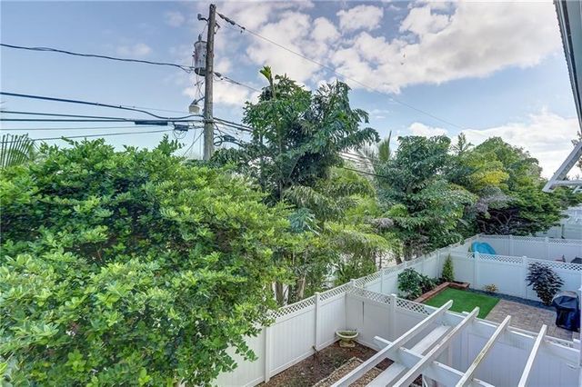 425 NE 1st Street, Pompano Beach, FL 33060