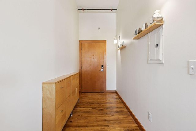 523 Jackson Street 302, Saint Paul, MN 55101