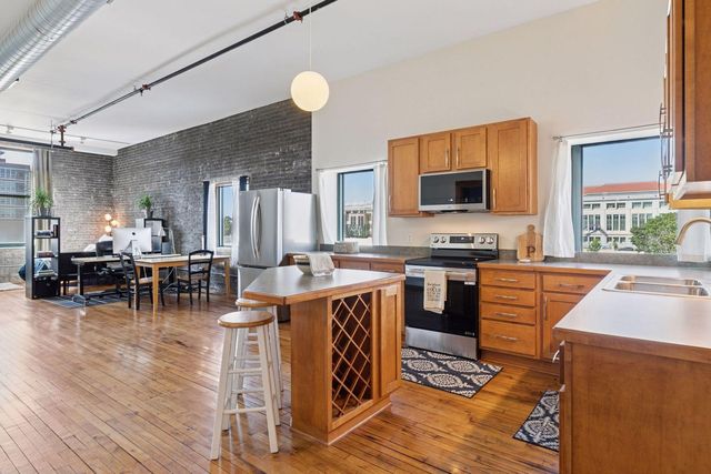 523 Jackson Street 302, Saint Paul, MN 55101