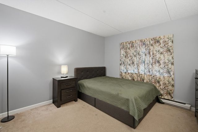 36 Maple Crest Cir F, Holyoke, MA 01040