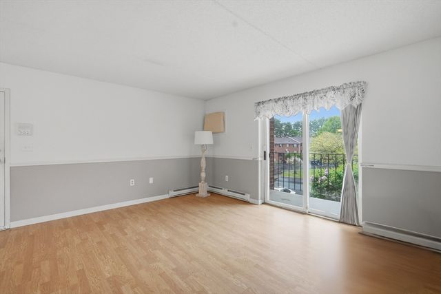 36 Maple Crest Cir F, Holyoke, MA 01040