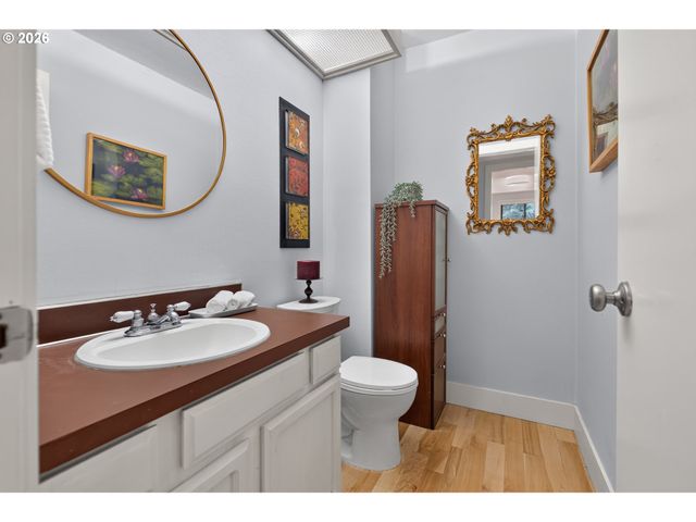 9925 Sw QUAIL POST Rd, Portland, OR 97219