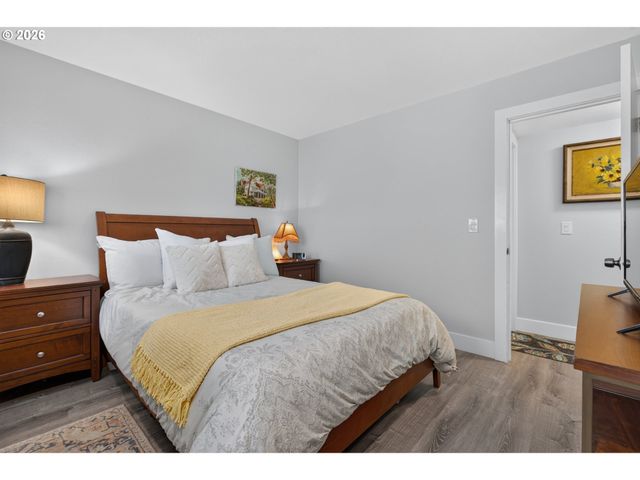 9925 Sw QUAIL POST Rd, Portland, OR 97219