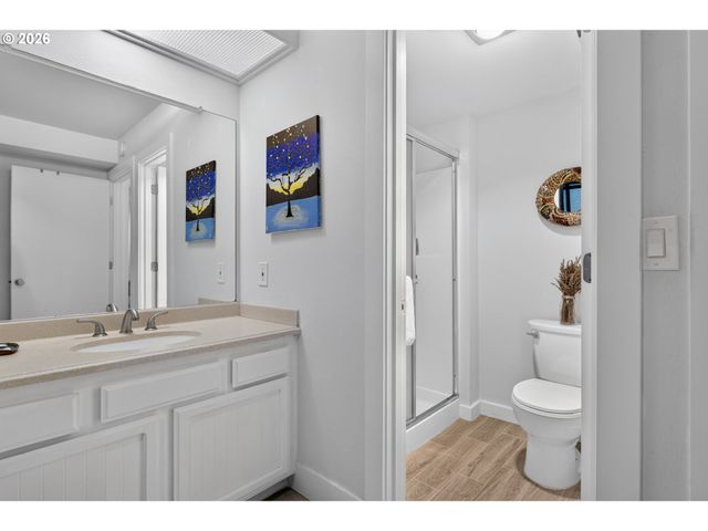 9925 Sw QUAIL POST Rd, Portland, OR 97219