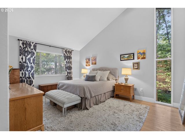 9925 Sw QUAIL POST Rd, Portland, OR 97219