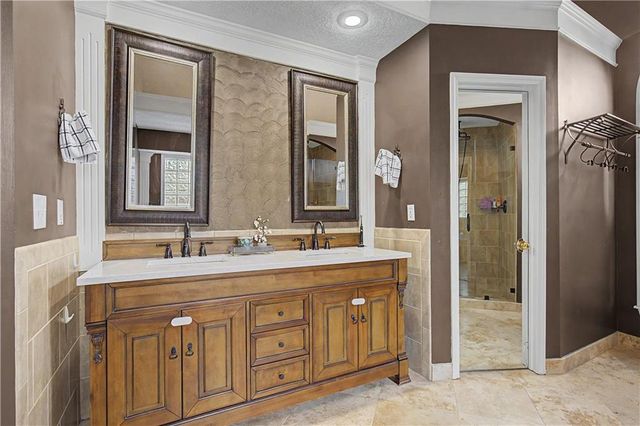 7228 Widmer Road, Shawnee, KS 66216