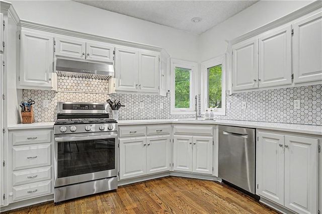 7228 Widmer Road, Shawnee, KS 66216
