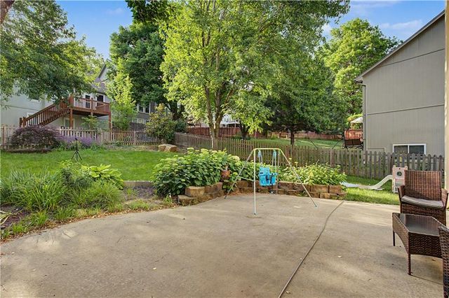 7228 Widmer Road, Shawnee, KS 66216