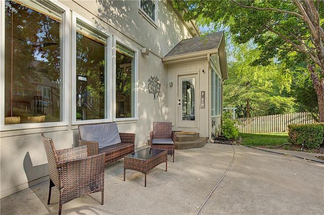 7228 Widmer Road, Shawnee, KS 66216