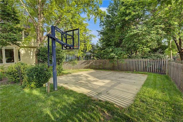 7228 Widmer Road, Shawnee, KS 66216