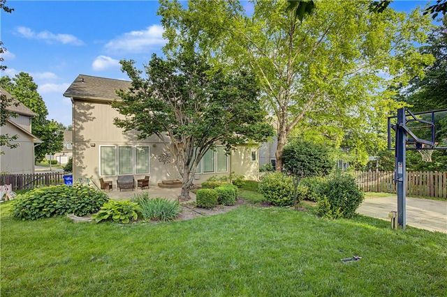 7228 Widmer Road, Shawnee, KS 66216