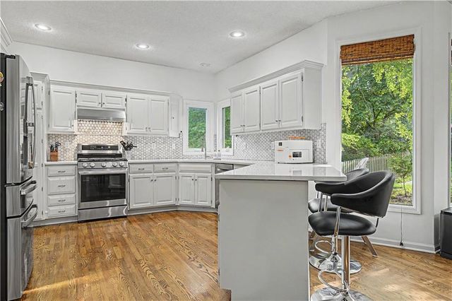 7228 Widmer Road, Shawnee, KS 66216