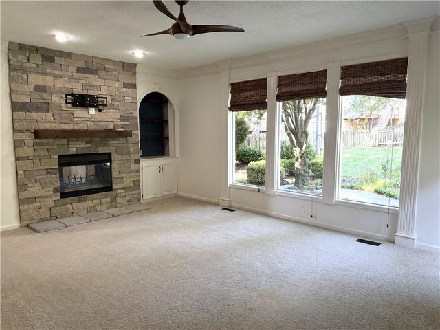 7228 Widmer Road, Shawnee, KS 66216