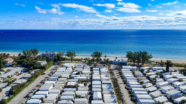 204 Mallard U Drive U, Briny Breezes, FL 33435