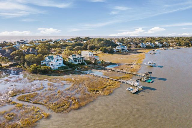 3206 Jasper Boulevard, Sullivans Island, SC 29482