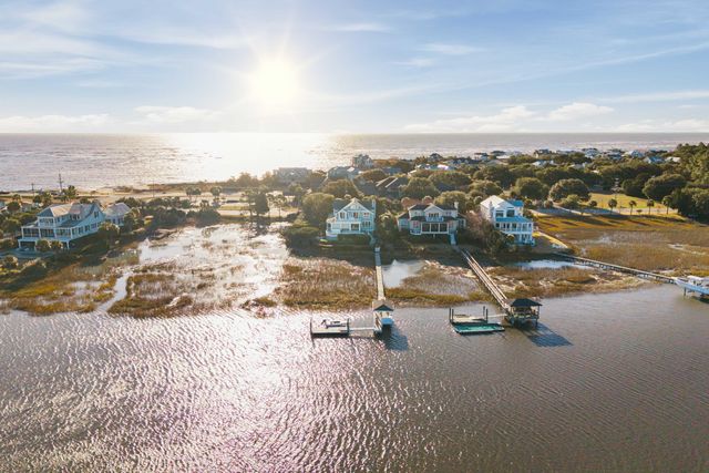 3206 Jasper Boulevard, Sullivans Island, SC 29482