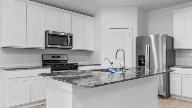 1338 Isola Bella Drive, Richmond, TX 77406