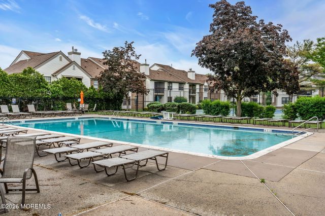 212 Sunshine Court 212, Parlin, NJ 08859