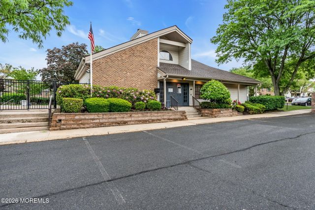 212 Sunshine Court 212, Parlin, NJ 08859