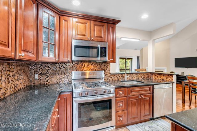 212 Sunshine Court 212, Parlin, NJ 08859