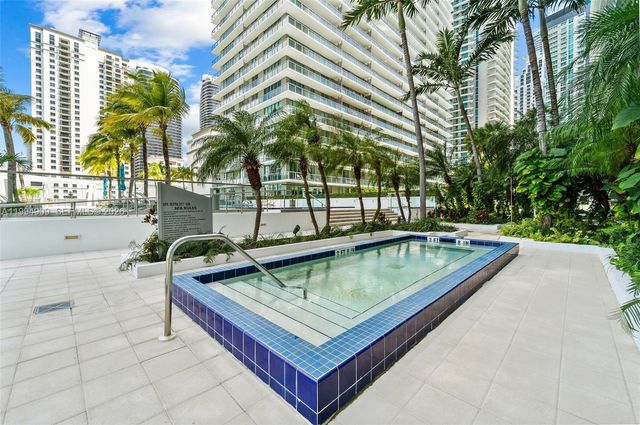 79 SW 12th St 2108-S, Miami, FL 33130