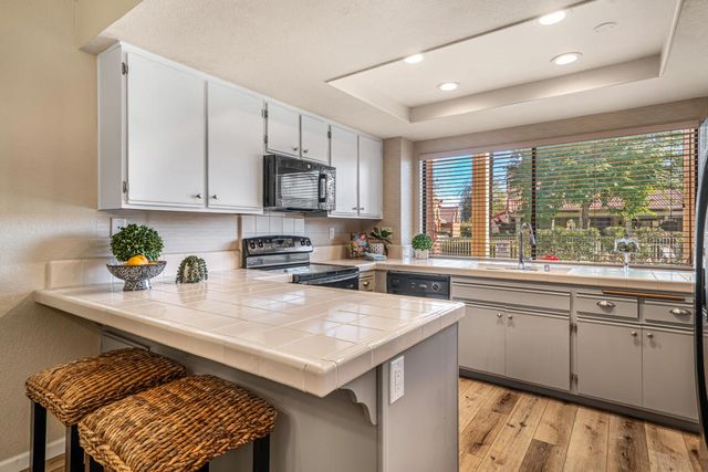 42334 Sari Court, Palm Desert, CA 92211