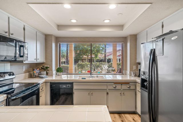 42334 Sari Court, Palm Desert, CA 92211