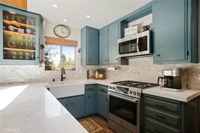 256 N Fairway, Lake Arrowhead, CA 92352