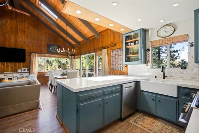 256 N Fairway, Lake Arrowhead, CA 92352