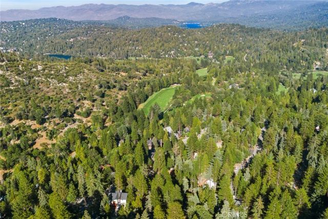 256 N Fairway, Lake Arrowhead, CA 92352