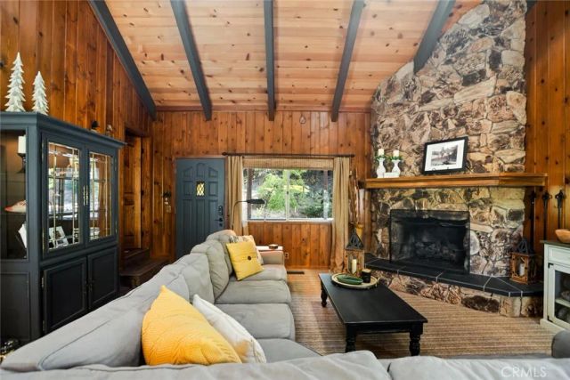 256 N Fairway, Lake Arrowhead, CA 92352