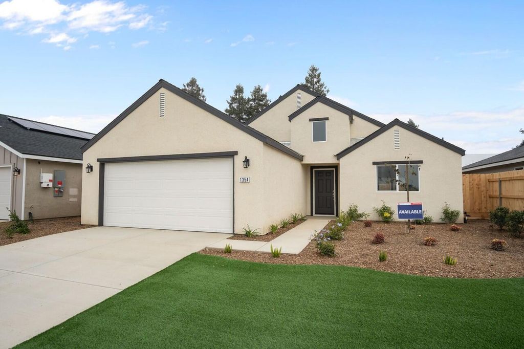 1354 N Camelot Street Brs 25, Porterville, CA 93257