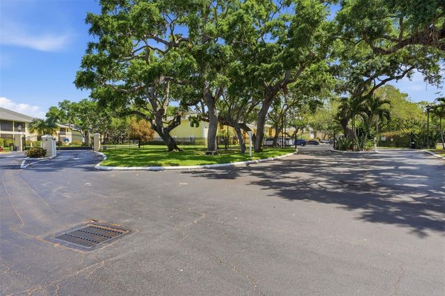 3001 58TH AVENUE S 1005, St Petersburg, FL 33712
