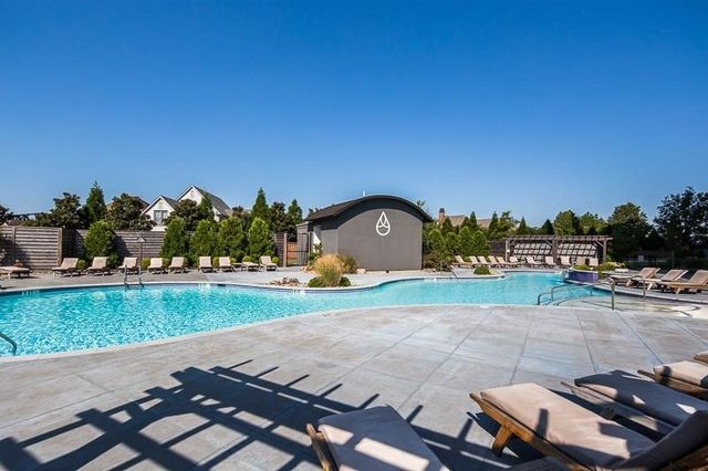 717 S Riverside Dr Apt 1105, Memphis, TN 38103