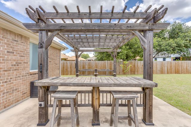 112 Bullava Court, Crowley, TX 76036