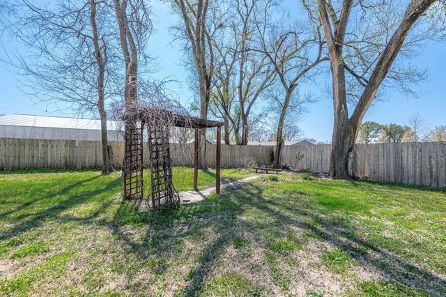 6235 S Southern St, Wichita, KS 67217