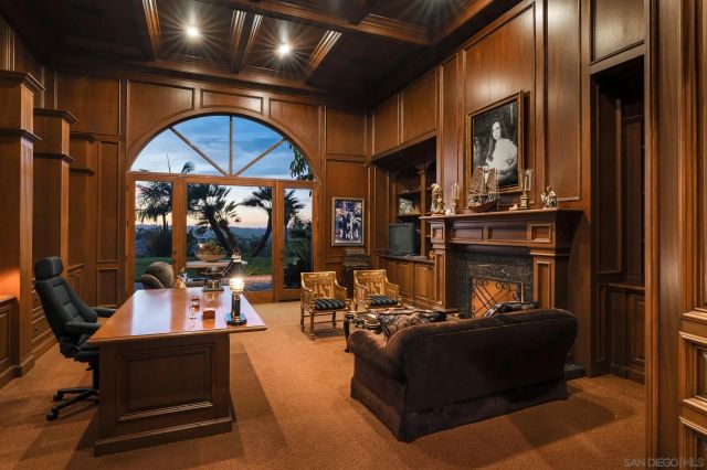 5962 Rancho Diegueno Rd, Rancho Santa Fe, CA 92067
