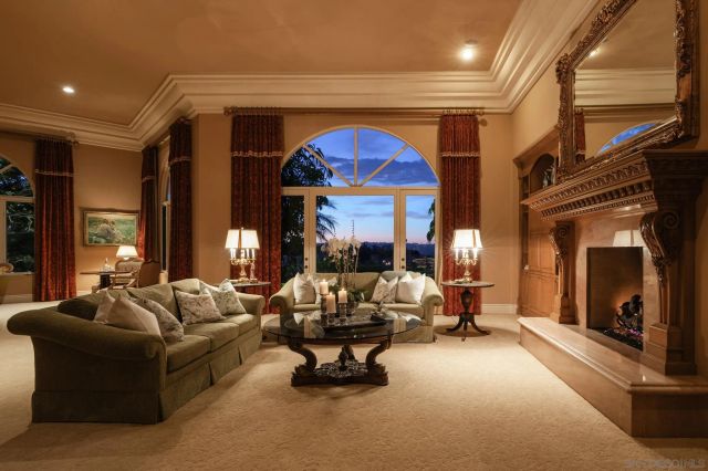 5962 Rancho Diegueno Rd, Rancho Santa Fe, CA 92067