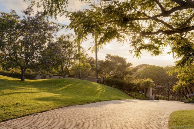 5962 Rancho Diegueno Rd, Rancho Santa Fe, CA 92067