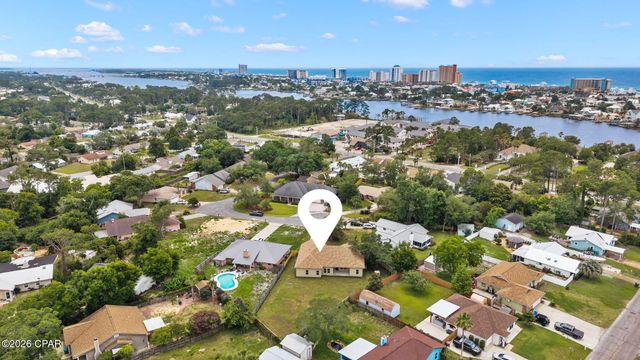 918 Laurel Oak Lane, Panama City, FL 32408