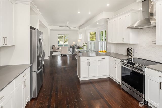 227 29th Avenue E, Seattle, WA 98112