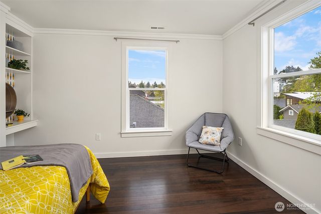 227 29th Avenue E, Seattle, WA 98112