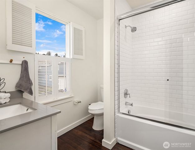 227 29th Avenue E, Seattle, WA 98112